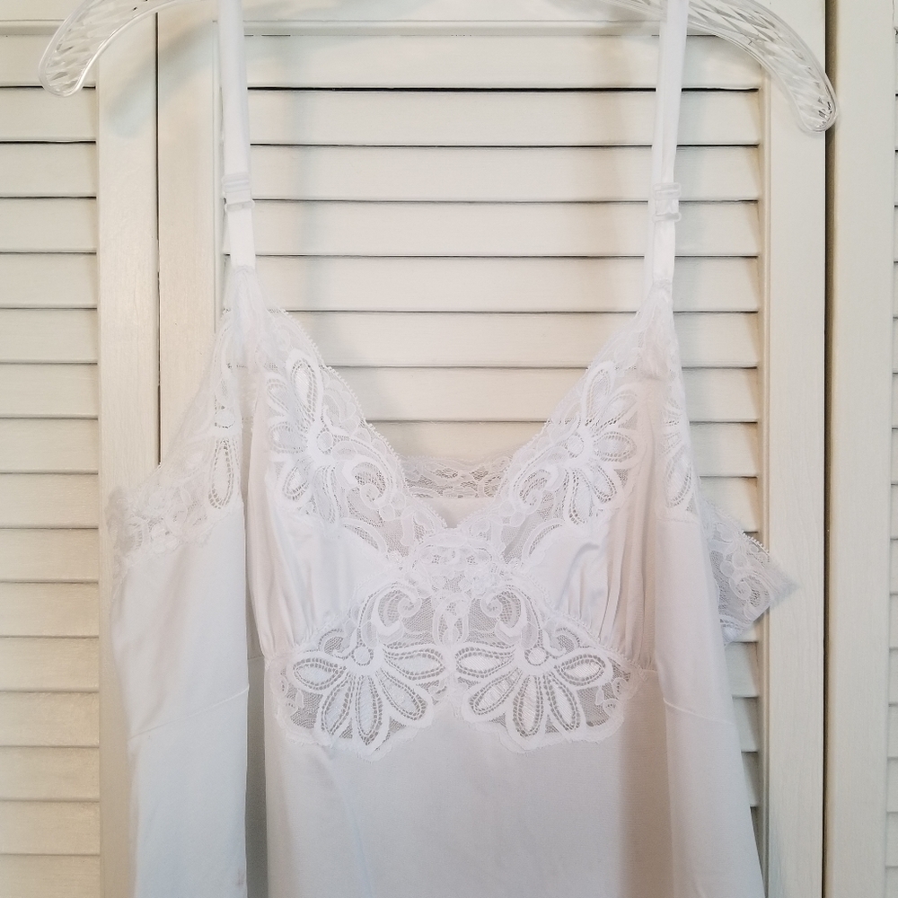 Vintage shadow line white lace slip